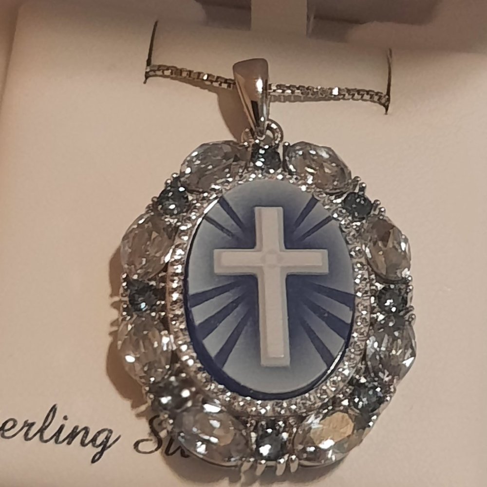 Sterling Silver Blue Cross Cameo Crystal pendant